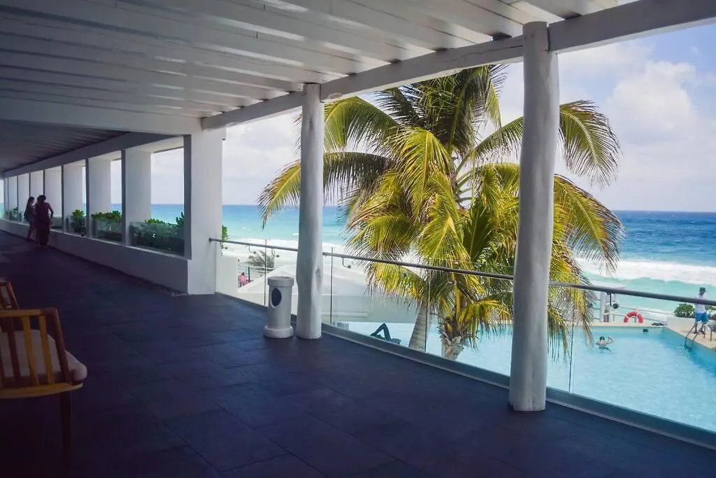 Estudio 3A Sobre La Playa, Excelente Opcion Cancún Mexiko